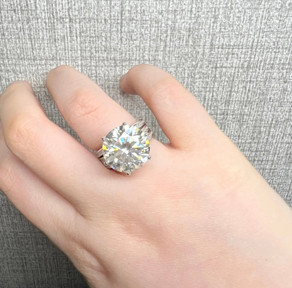 10 CT Moissanite Ring